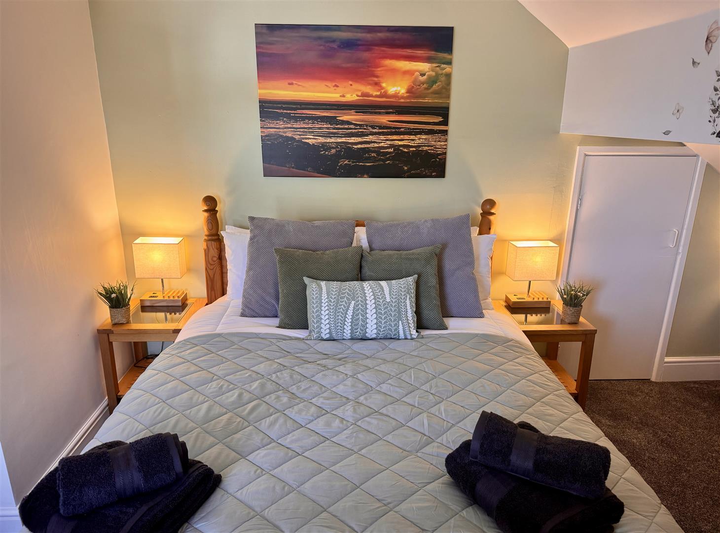 Eden Loft (Flat 3) 117 Balmoral Road, Heysham LA3 1HJ